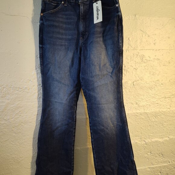 NWT Wrangler Jeans Hi-Rise Boot Cut Women's Dark Blue Size 30-32 - Picture 7 of 12